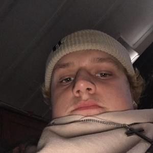 Meet your Posher, Dylan